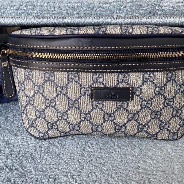 GUCCI GG SUPREME CANVAS BELT BAG NAVY 18CM - Image 8