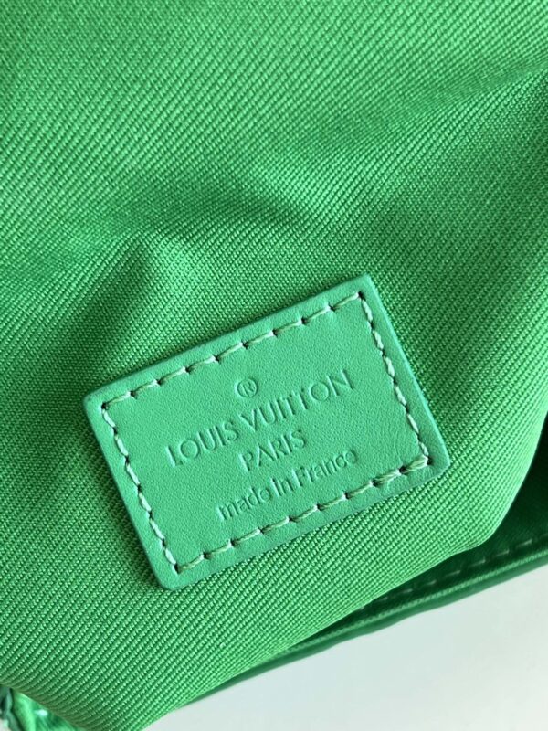 LOUIS VUITTON S-LOCK VERTICAL WEARABLE WALLET M81525 - Image 3