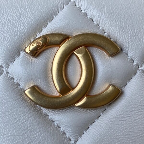 CHANEL SHOULDER BAG WHITE AS2856 - Image 5