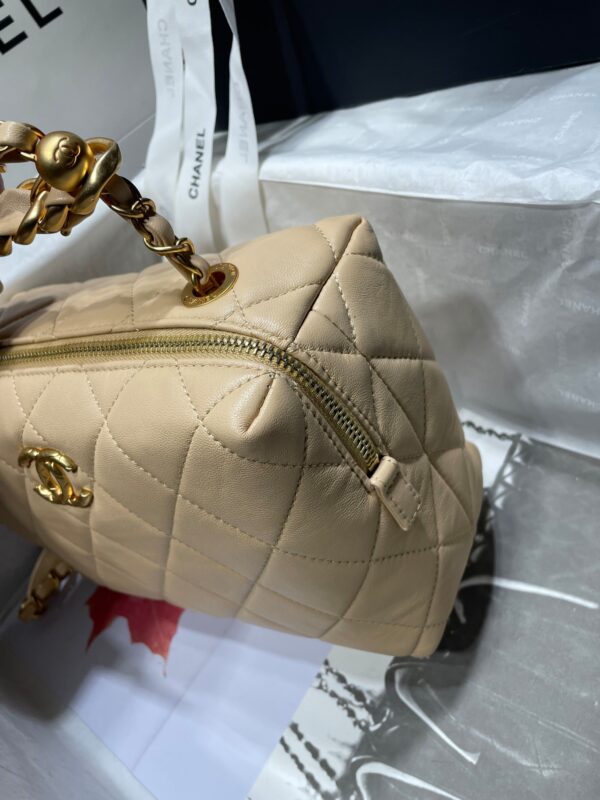 CHANEL MINI BOWLING BAG BEIGE 22CM - Image 4
