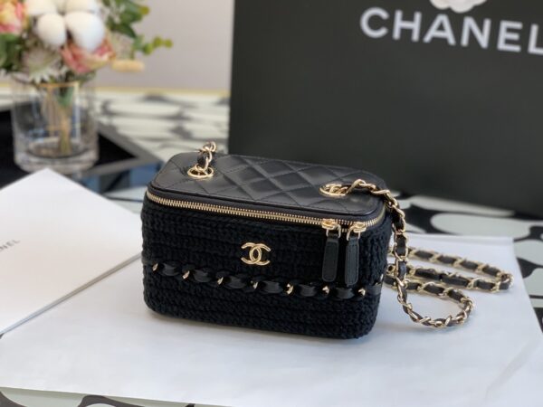 CHANEL CROCHET VANITY CASE BLACK 16CM - Image 9