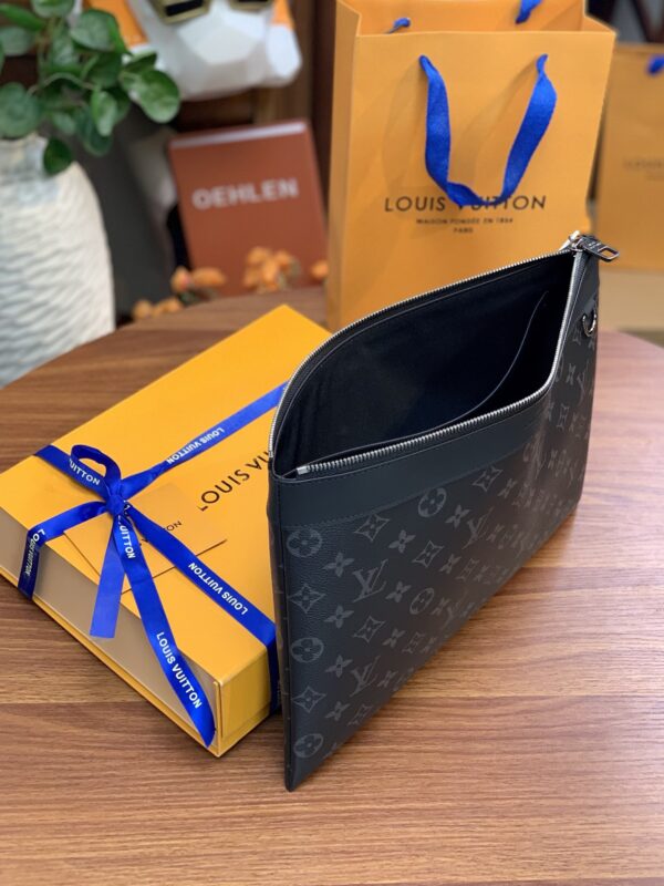 Louis Vuitton Discovery Pochette Monogram Eclipse Clutch M62291 - Image 2