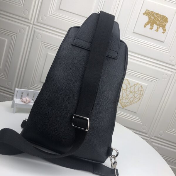 LOUIS VUITTON AVENUE SLINGBAG BLACK 31CM M30443 - Image 8