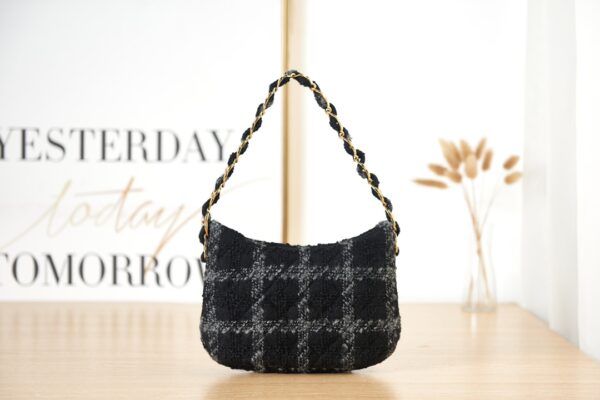 CHANEL WOMEN'S LARGE HOBO HANDBAG IN  BLACK 24CM AS3564 B09252 NJ601 - Image 7