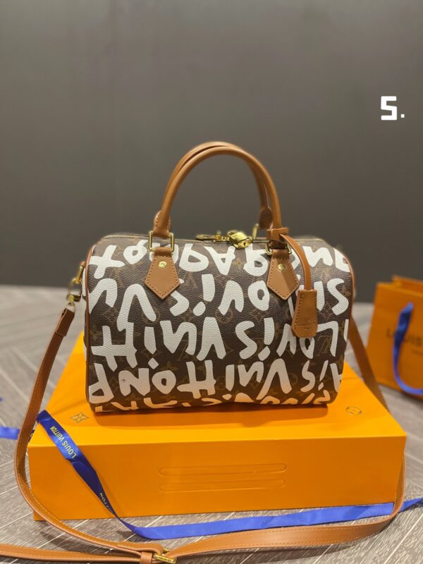 LOUIS VUITTON MONOGRAM GRAFFITI SPEEDY 30CM - Image 4