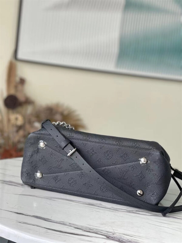 LOUIS VUITTON BELLA TOTE 32CM BLACK M59200 - Image 8