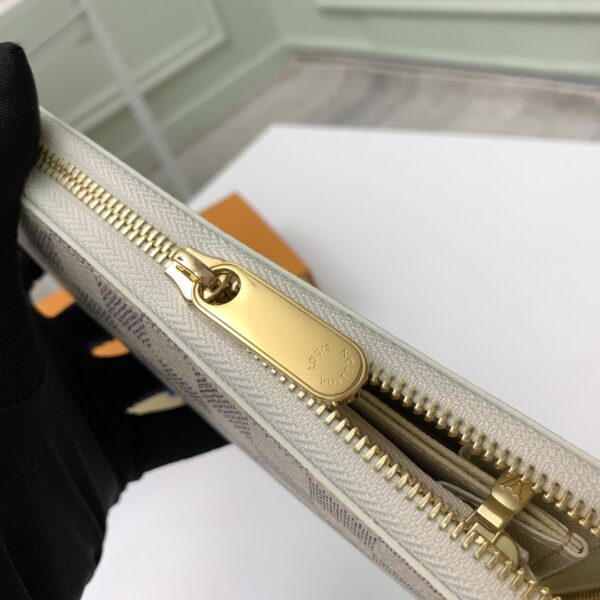 LOUIS VUITTON DAMIER AZUR WALLET N41660 - Image 7