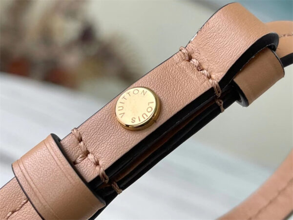 LOUIS VUITTON EASY POUCH ON STRAP 19CM BEIGE M81137 - Image 5