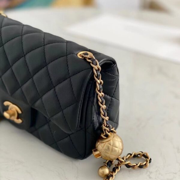 CHANEL SHOULDER BAG BLACK AP1787 - Image 6