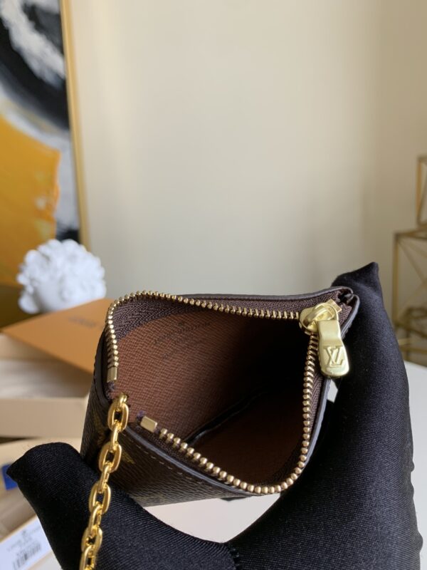 LOUIS VUITTON MONOGRAM KEY POUCH M62650 - Image 8