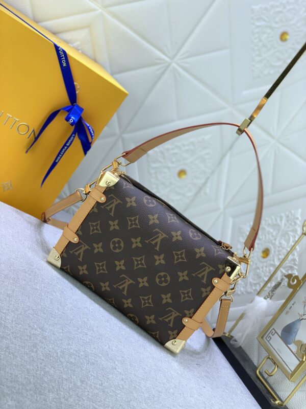 LOUIS VUITTON SIDE TRUNK MONOGRAM 21CM M46358 - Image 4