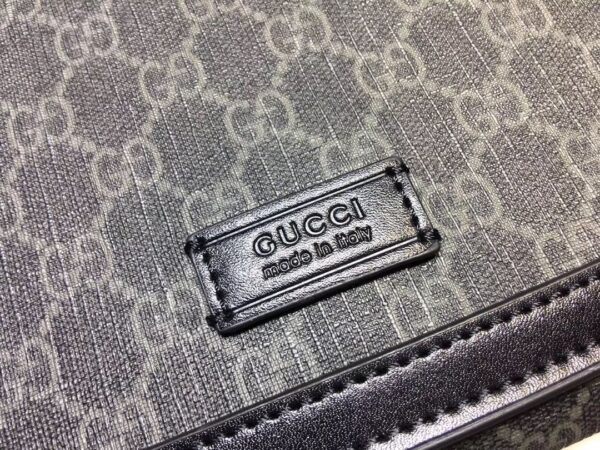 GUCCI GG SUPREME MESSENGER BAG BLACK 33CM - Image 5