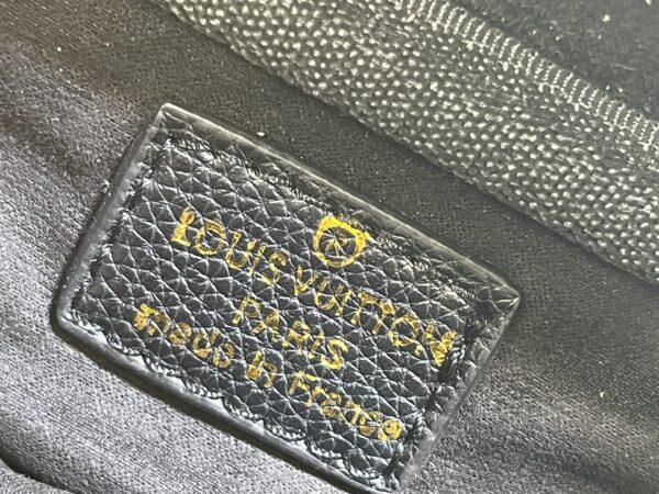 LOUIS VUITTON UTILITY CROSS-BODY BAG BLACK M80450 - Image 6
