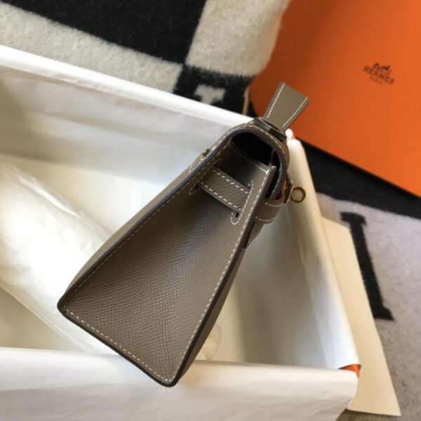 HERMES MINI KELLY POCHETTE GOLD TONED HARDWARE DARK BEIGE 22CM - Image 2