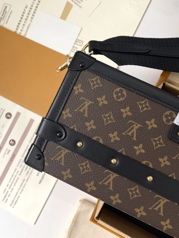 LOUIS VUITTON PETITE MALLE EAST WEST M46120 - Image 3