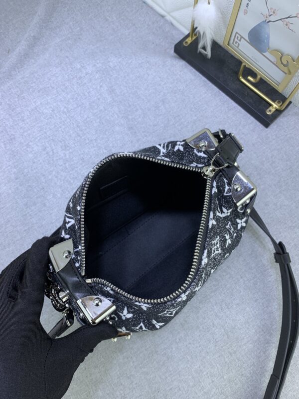 LOUIS VUITTON SIDE TRUNK DENIM BLACK 21CM M59361 - Image 7