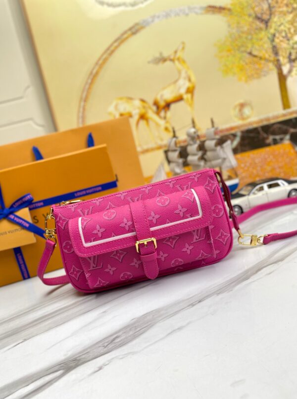 LOUIS VUITTON MAXI MULTI POCHETTE ACCESSOIRES PINK 27CM M46161 - Image 7