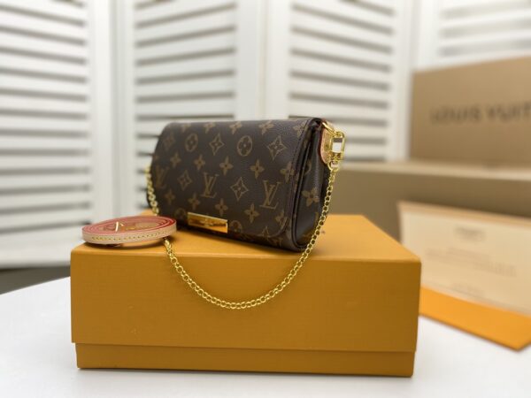 LOUIS VUITTON WOMEN'S FAVORITE MM MONOGRAM 24CM - Image 8