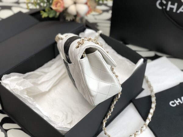 CHANEL TIMELESS CLASSIC FLAP BAG WHITE AND BLACK 20CM - Image 4