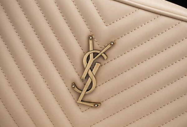 SAINT LAURENT LOU CAMERA BAG IN QUILTED LEATHER BEIGE GOLD 23CM 612544DV7072721 - Image 5