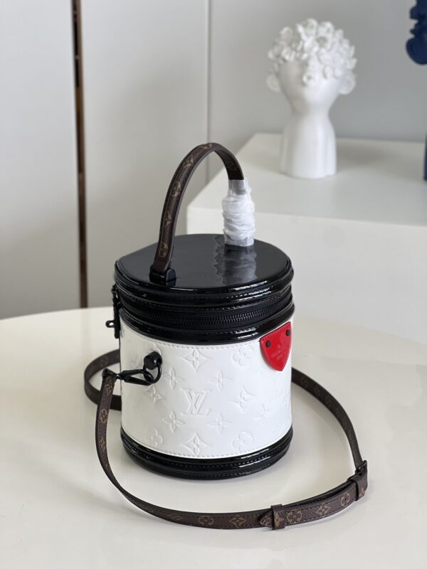 LOUIS VUITTON CANNES 17CM WHITE M20487 - Image 6