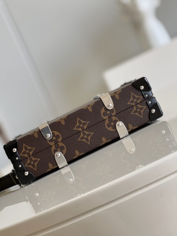 LOUIS VUITTON WALLET TRUNK MONOGRAM 25CM M20250 - Image 9