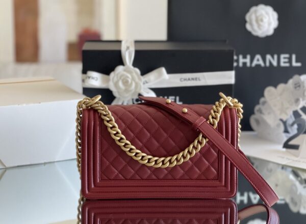 CHANEL MEDIUM BOY CAVIAR HANDBAGS RED 25CM - Image 3