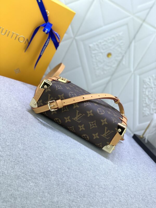 LOUIS VUITTON SIDE TRUNK MONOGRAM 21CM M46358 - Image 5