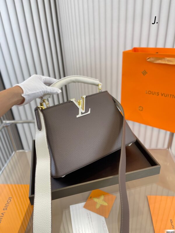 LOUIS VUITTON CAPUCINES MM BROWN M59516 - Image 4