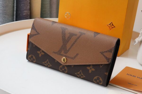 LOUIS VUITTON MONOGRAM SARAH WALLET M80726 - Image 3