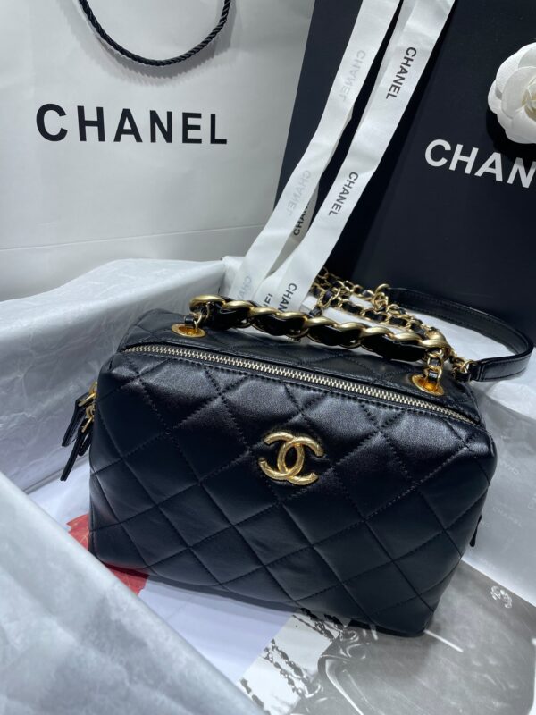 CHANEL MINI BOWLING BAG BLACK 22CM - Image 2