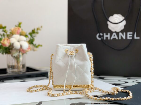 CHANEL SMALL BUCKET WITH CHAIN WHITE NECKLACE AP2750 - Image 3