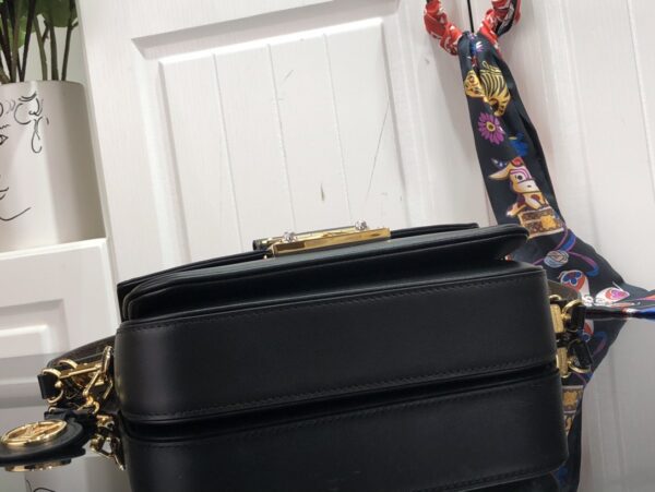 LOUIS VUITTON SWING 24CM BLACK M20393 - Image 6