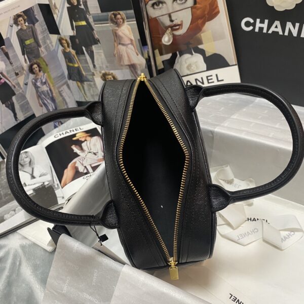 CHANEL TIMELESS CC QUILTED CAVIAR BOWLER BAG BLACK 25CM - Image 2