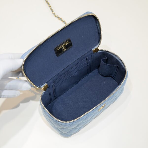 CHANEL 22C PEARL CRUSH MINI VANITY WITH CHAIN DENIM BLUE 17CM - Image 7