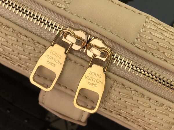 LOUIS VUITTON TROCA PM 25CM BEIGE M59111 - Image 7