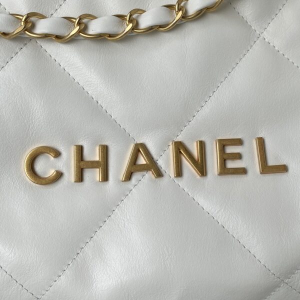 CHANEL 22 HANDBAG WHITE 42CM AS3261 - Image 3