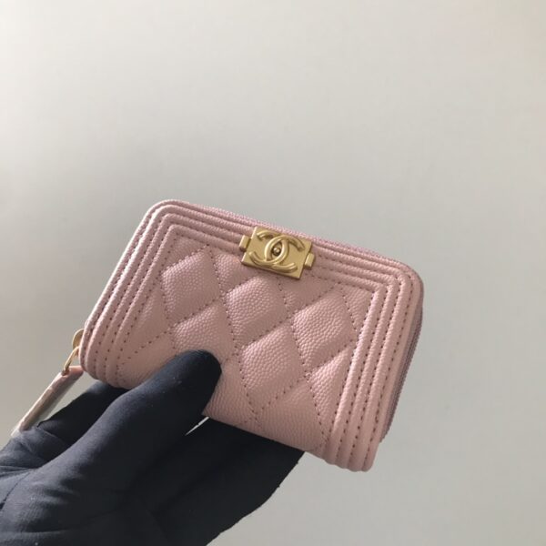 CHANEL BOY LOGO CC PINK GOLD - Image 10