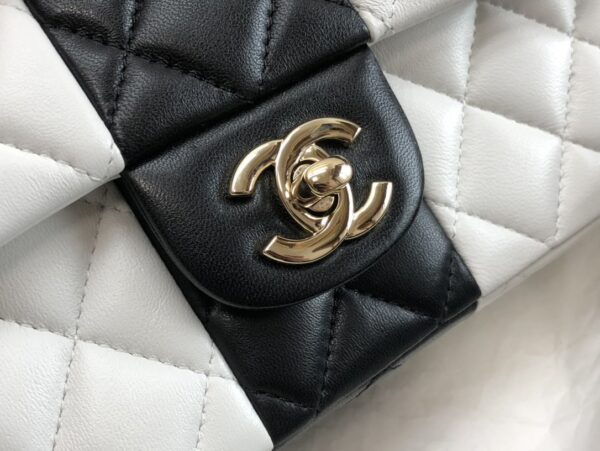 CHANEL TIMELESS CLASSIC FLAP BAG WHITE AND BLACK 20CM - Image 7