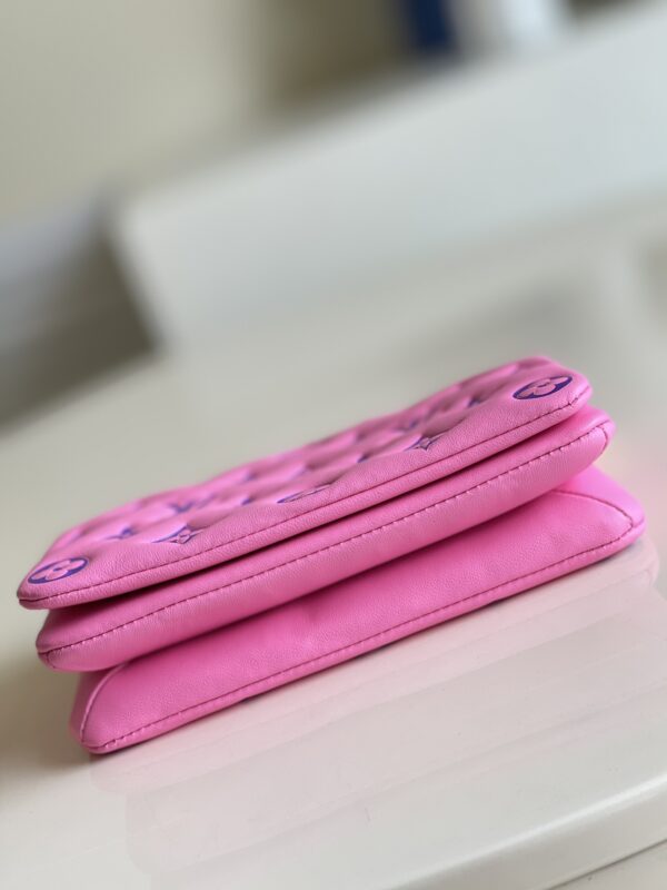 LOUIS VUITTON POCHETTE COUSSIN FUCHSIA M80742 - Image 5