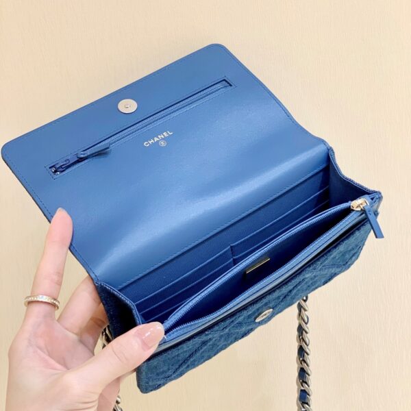 CHANEL CROSSBODY BAG BLUE AP1450 - Image 3