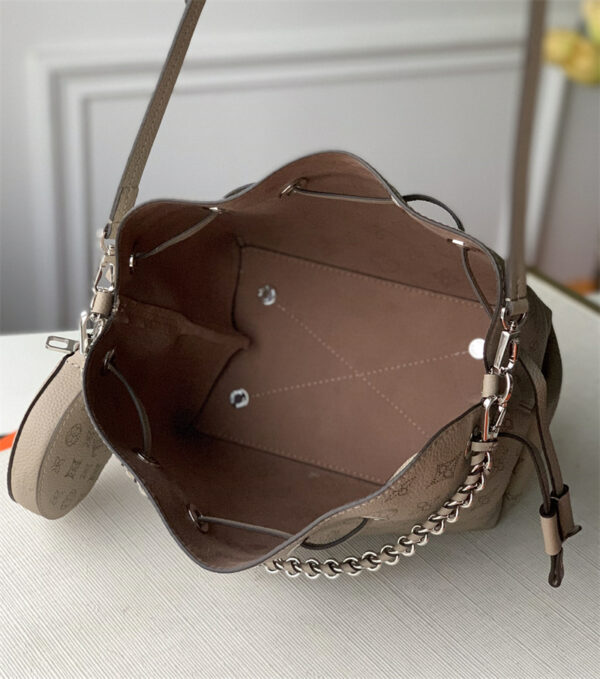 LOUIS VUITTON BELLA 22CM GREY M57201 - Image 8