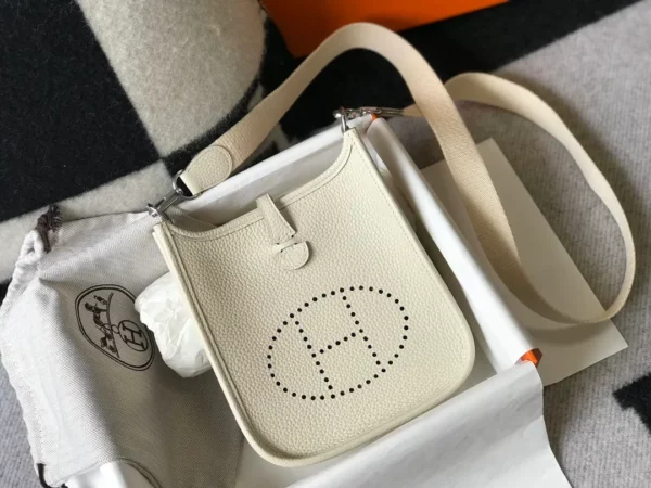 HERMES EVELYNE 16 AMAZONE WHITE BAG 16CM H069426CKAV - Image 2