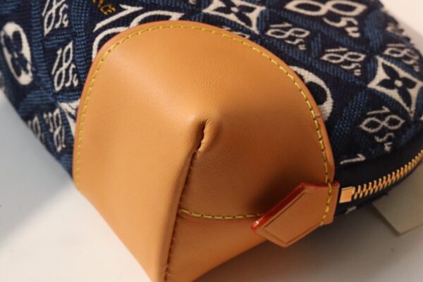 LOUIS VUITTON POCHETTE COSMETIQUE WALLET M80307 - Image 5