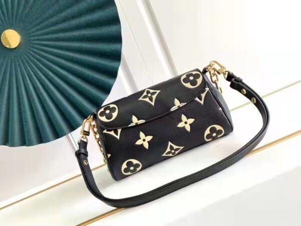 LOUIS VUITTON FAVORITE 24CM BLACK M45859 - Image 3