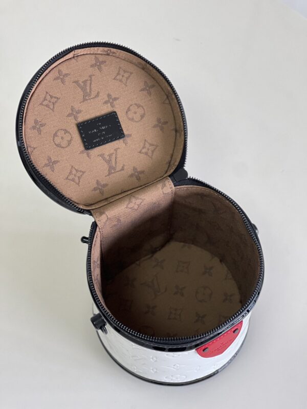 LOUIS VUITTON CANNES 17CM WHITE M20487 - Image 8