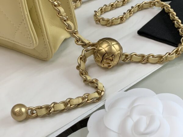 CHANEL SMALL FLAP ON CHAIN LIGHT YELLOW 19CM - Image 5
