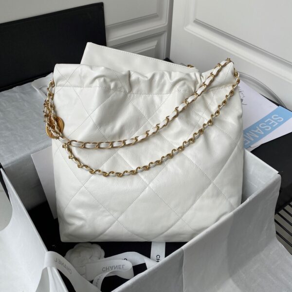 CHANEL 22 SMALL HANDBAG WHITE 37CM AS3260 - Image 2