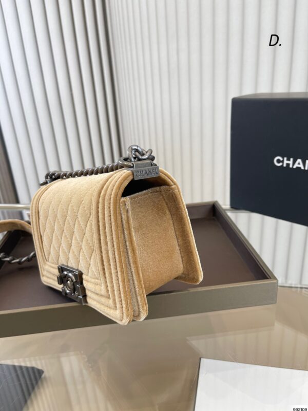 CHANEL BOY SMALL BAG 20CM BEIGE - Image 5