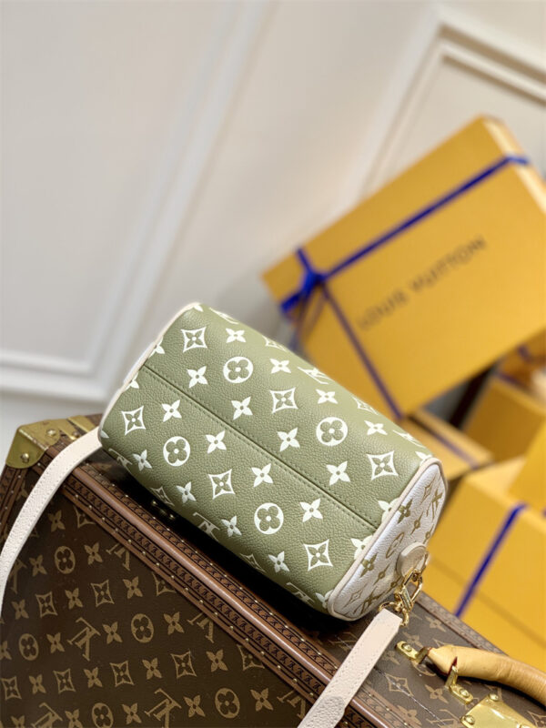 LOUIS VUITTON SPEEDY BANDOULIÈRE 20 GREEN M46118 - Image 2